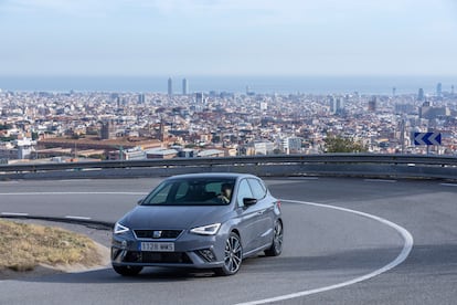 El Seat Ibiza se mantiene en el top de ventas en España contra viento y marea. Se queda con el tercer puesto en lo que va de 2025.
